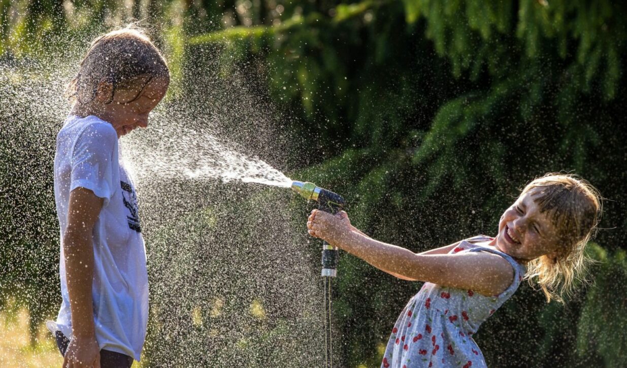 Ola de calor: cómo mantener a los niños seguros cuando el calor es excesivo